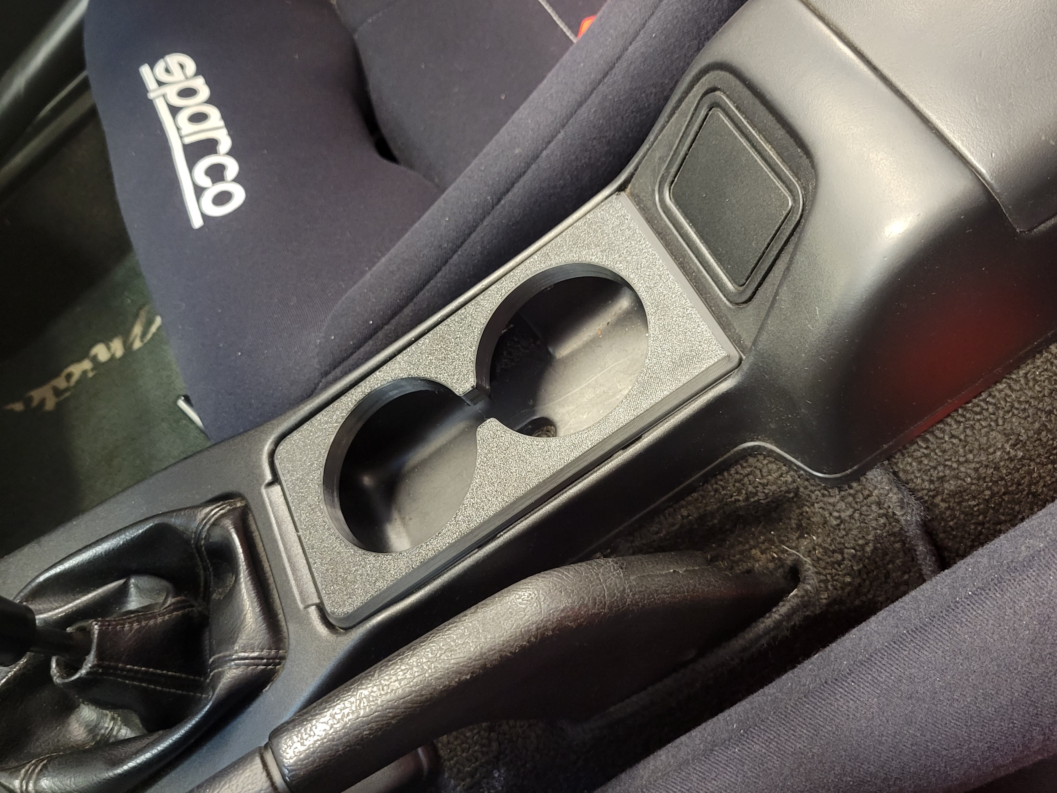 NA center console cupholder